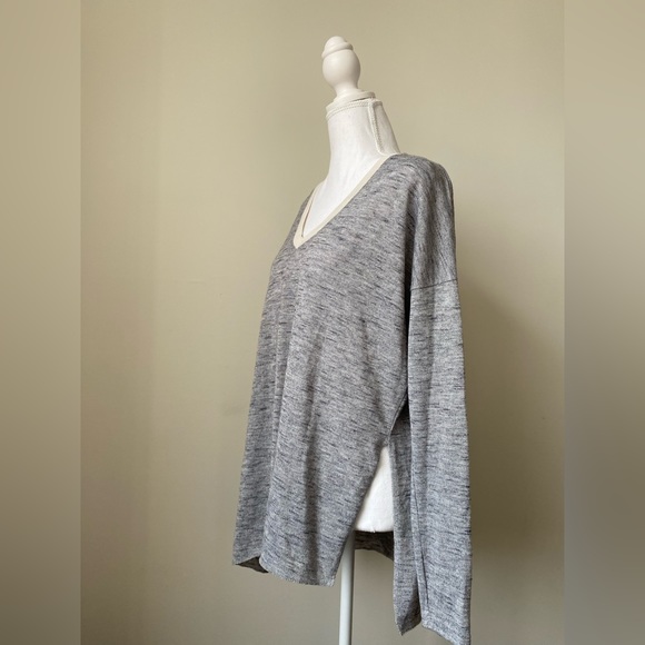 Aritiza Wilfred Sweater - Picture 3 of 4